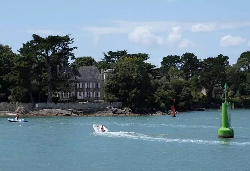 هتل Camping De La Plage Bénodet   400 Mètres De La Plage