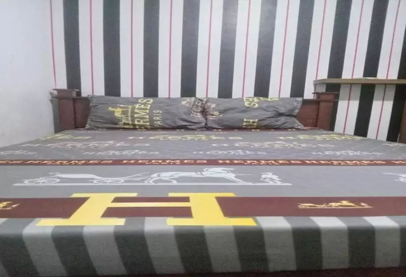 Hotelli Homestay Ana 2