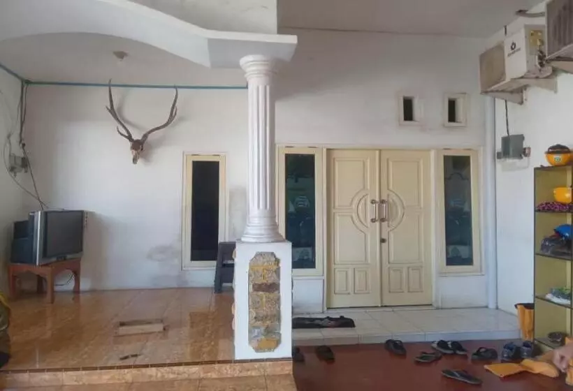 Hotelli Homestay Ana 2