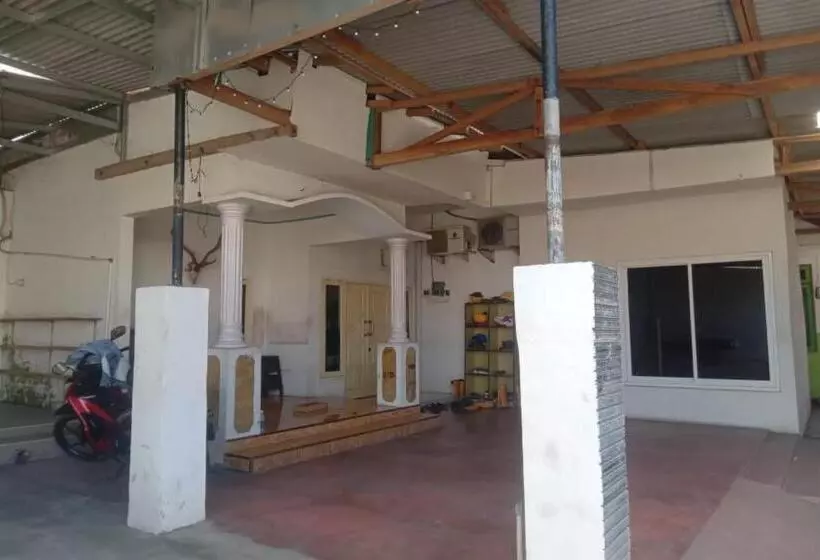 Hotelli Homestay Ana 2