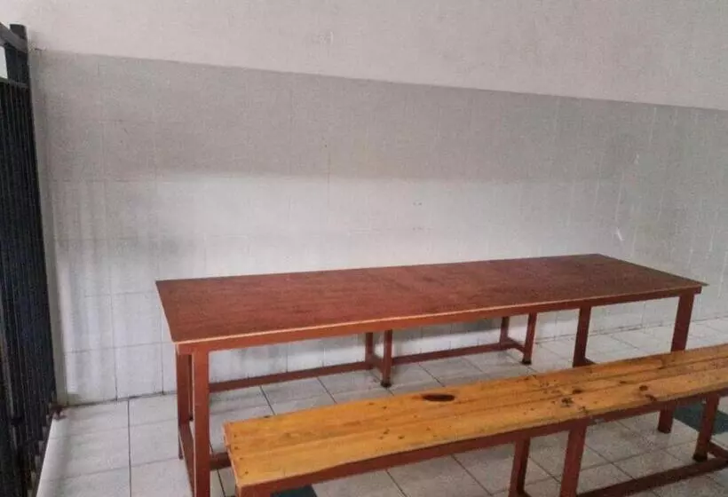 Hotelli Homestay Ana 2