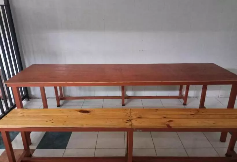 Hotelli Homestay Ana 2