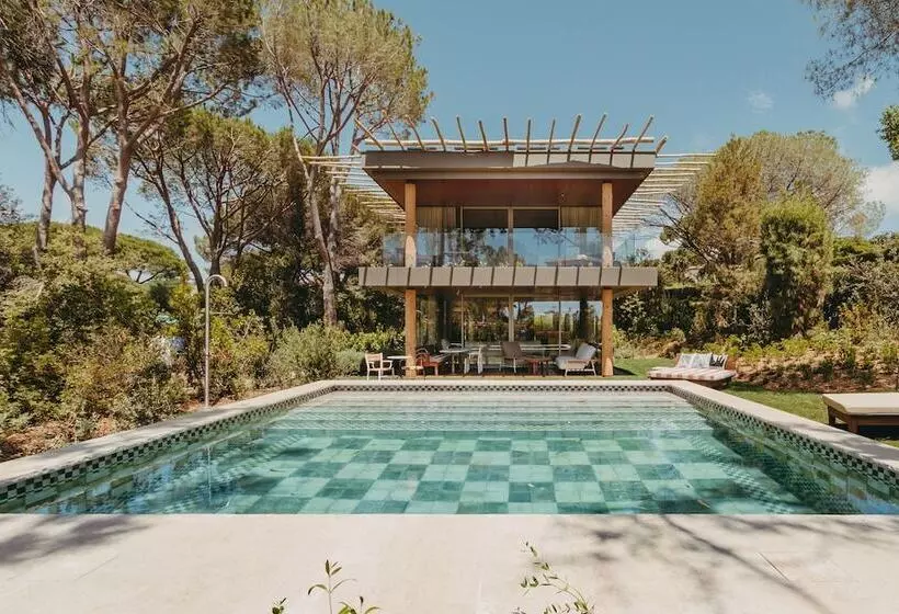 Hotelli Lily Of The Valley