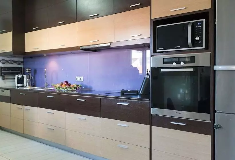 Thomis Beach Family Home Near The Sea