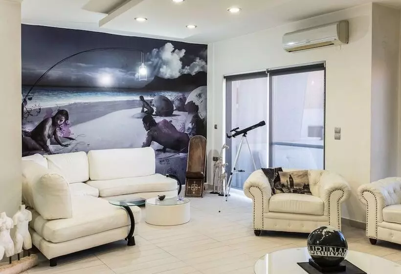 Thomis Beach Family Home Near The Sea