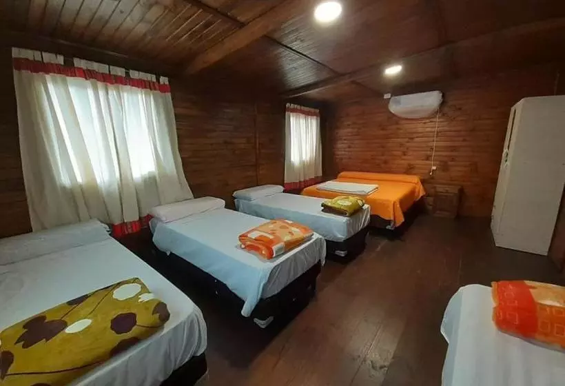 ユースホステル Hosteria Los Abuelos