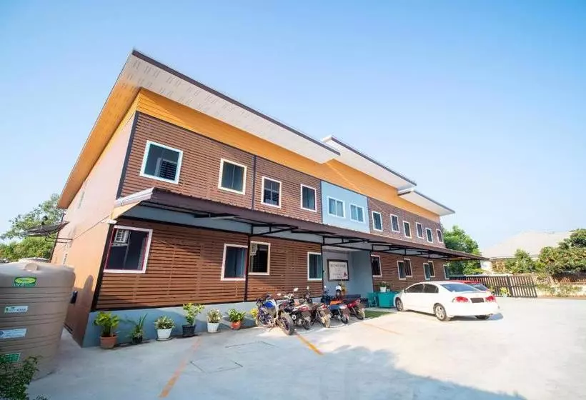 Hotelli Oyo 784 Brown Home Sattahip