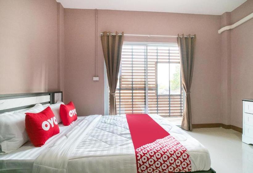 בית מלון כפרי Oyo 784 Brown Home Sattahip