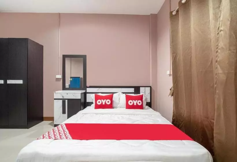 Hotelli Oyo 784 Brown Home Sattahip