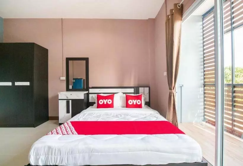 Hotelli Oyo 784 Brown Home Sattahip