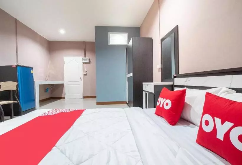 Hotelli Oyo 784 Brown Home Sattahip