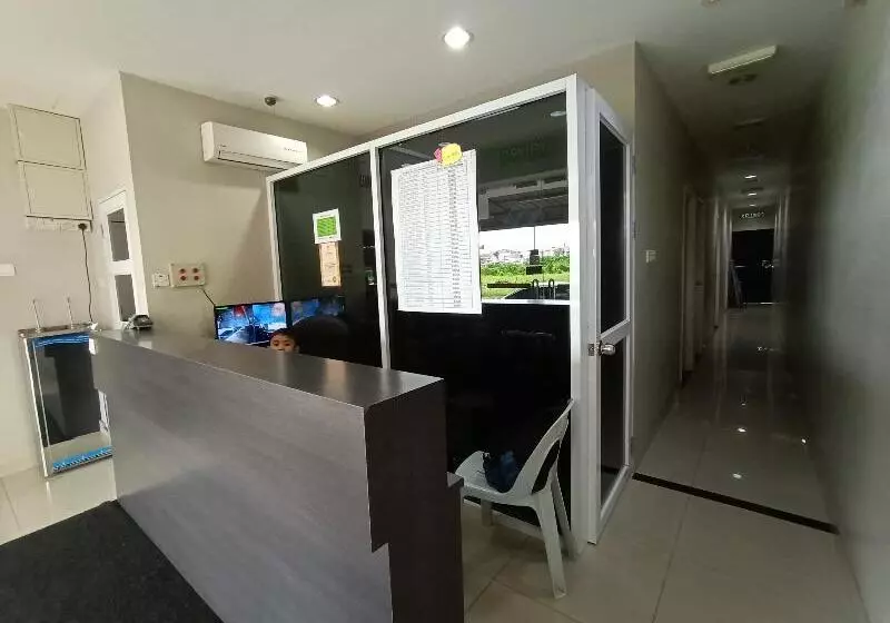 هتل Nice Stay Three Six Five Services