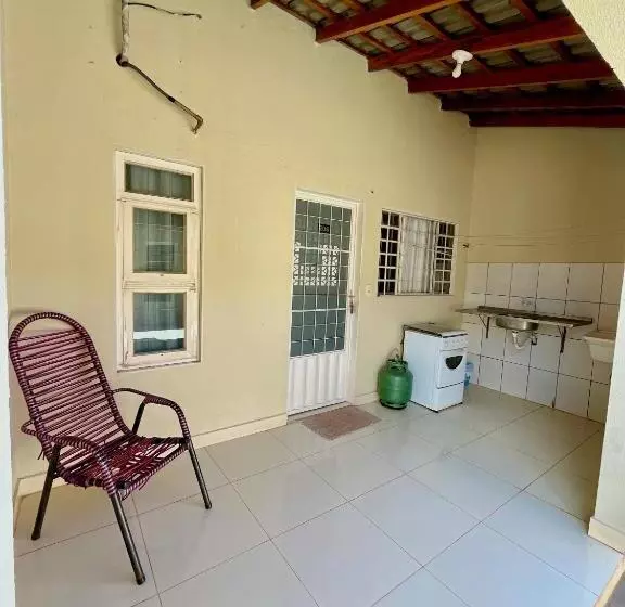 ペンション Kitnet Realeza