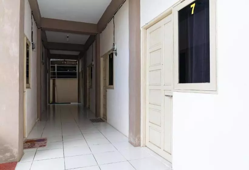 ペンション Koolkost Female Syariah Near Uniska Banjarbaru