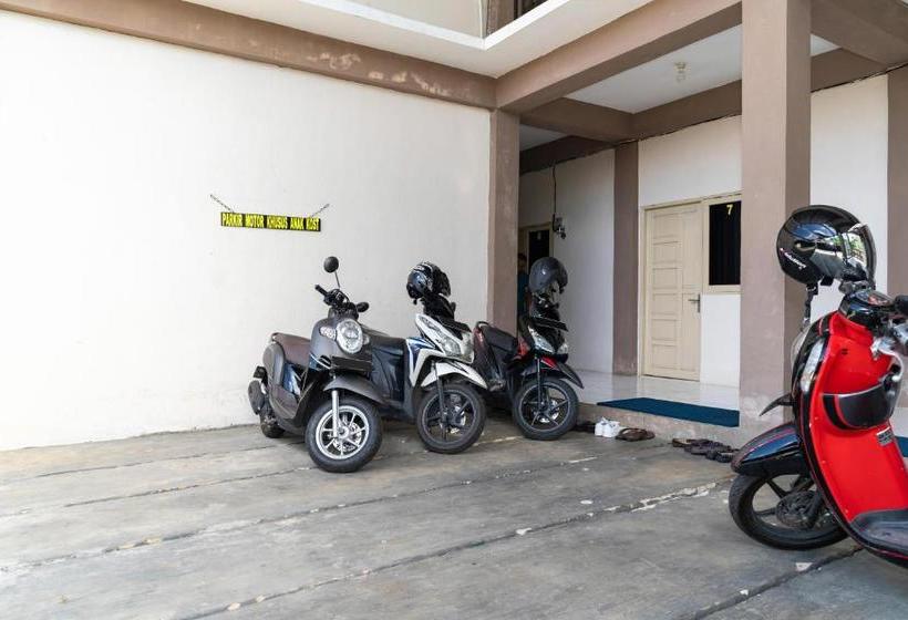 膳宿费 Koolkost Female Syariah Near Uniska Banjarbaru