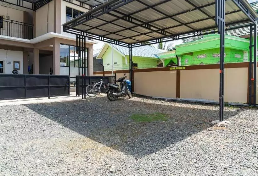 ペンション Koolkost Female Syariah Near Uniska Banjarbaru