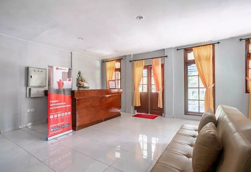ペンション Reddoorz Syariah Near Puri Agung Denpasar