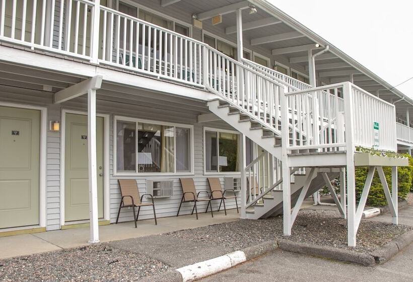 Bar Harbor Villager Motel   Downtown