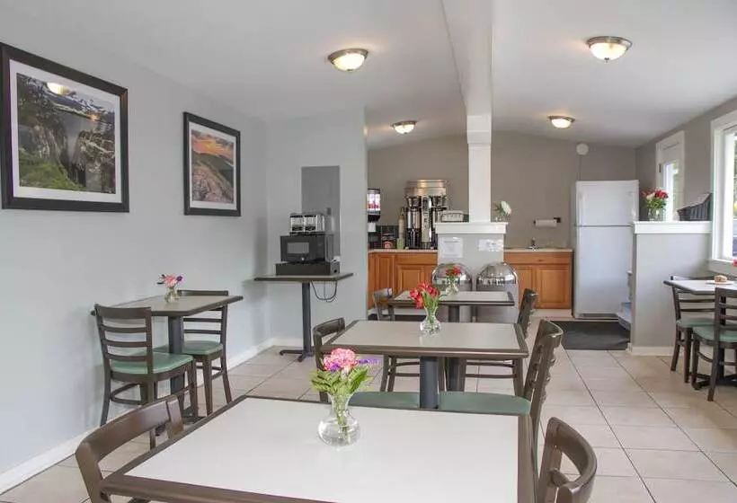 Bar Harbor Villager Motel   Downtown