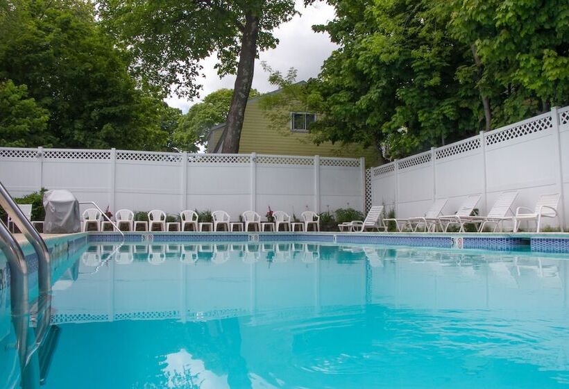 Bar Harbor Villager Motel   Downtown