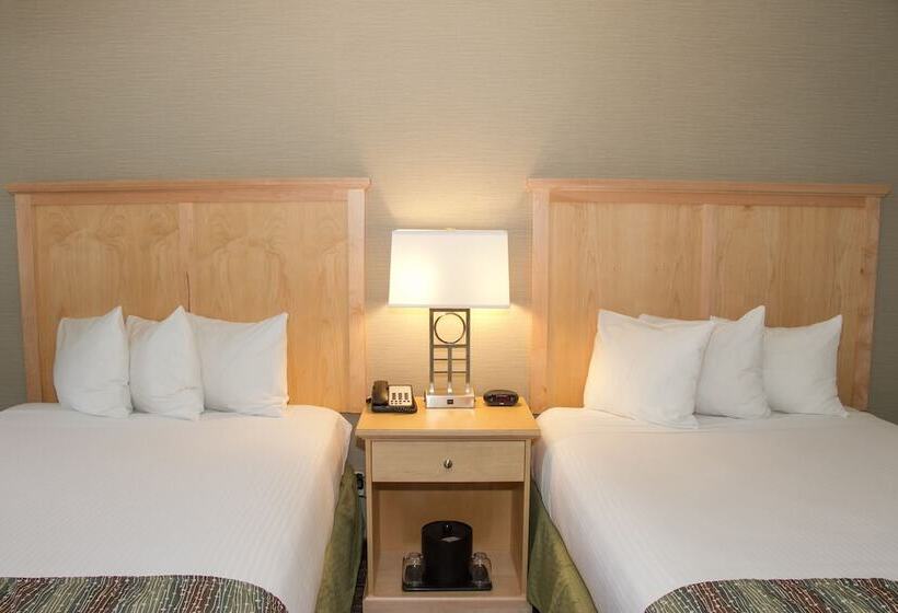 Bar Harbor Villager Motel   Downtown