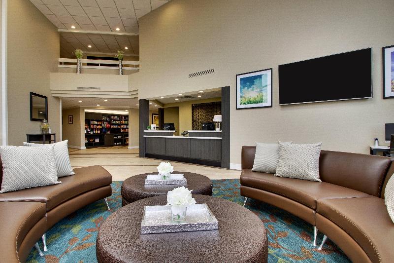 هتل Candlewood Suites Wichita East, An Ihg