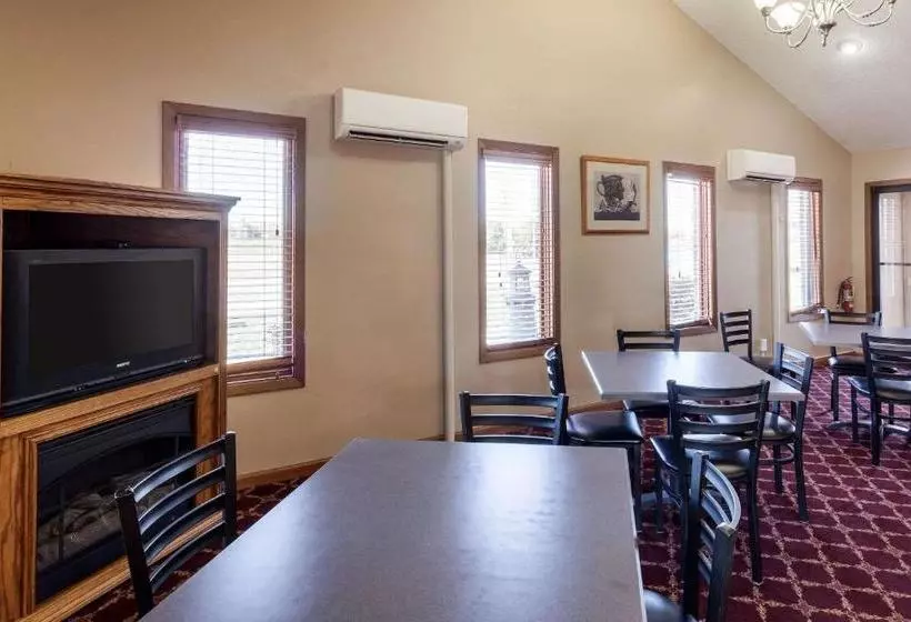 酒店 Dragonfly Inn And Suites