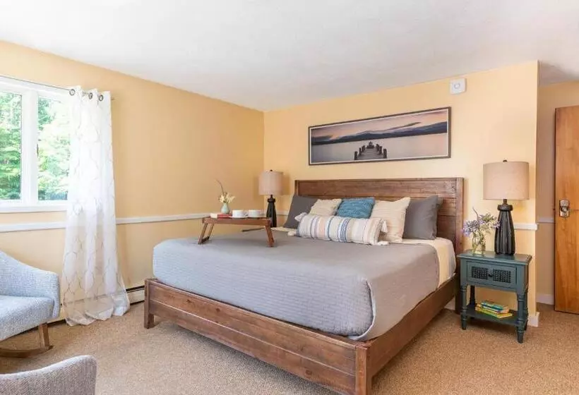 ホテル White Horse Lodge