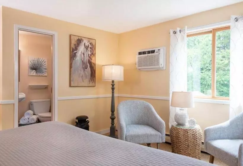 ホテル White Horse Lodge