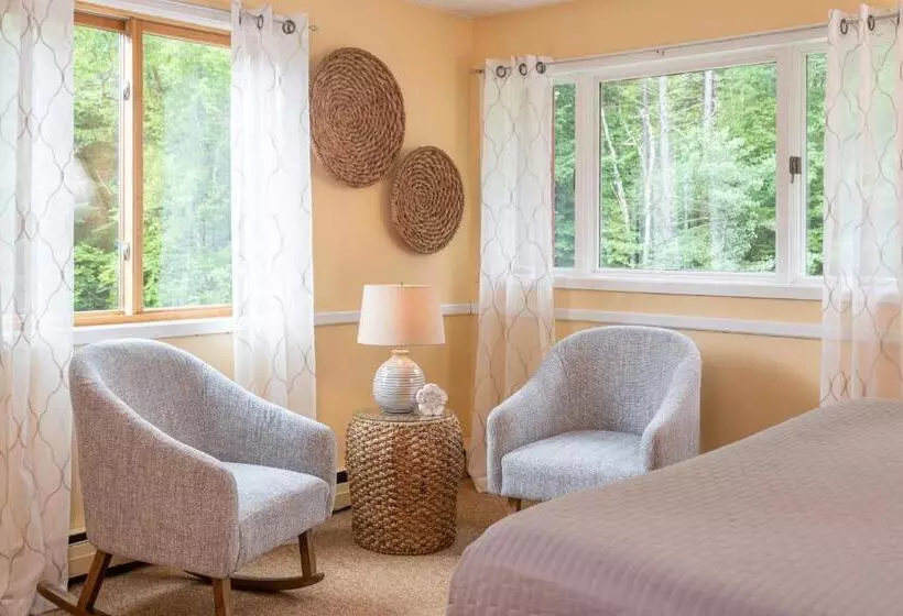 ホテル White Horse Lodge