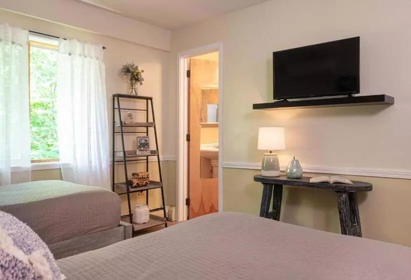 ホテル White Horse Lodge