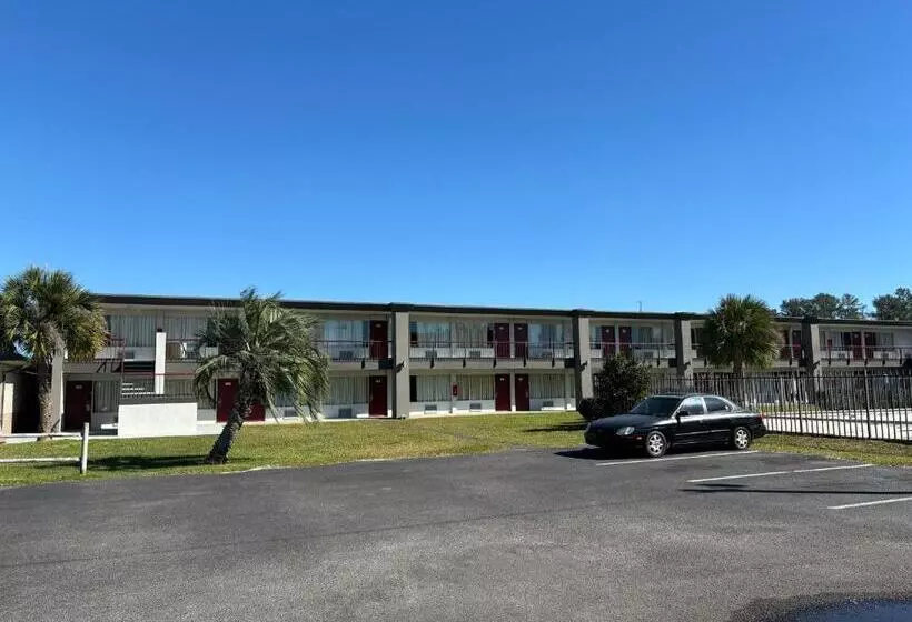 ホテル Red Roof Inn Wildwood, Fl The Villages