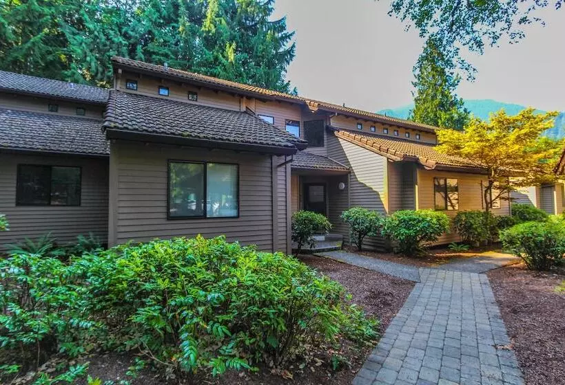 Whispering Woods Resort