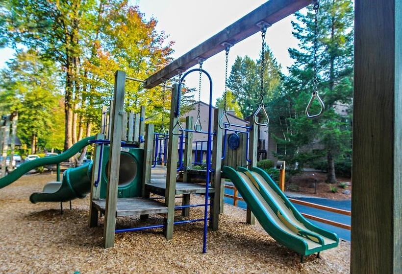 Whispering Woods Resort