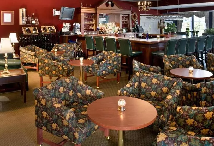 White Mountain Hotel And Resort