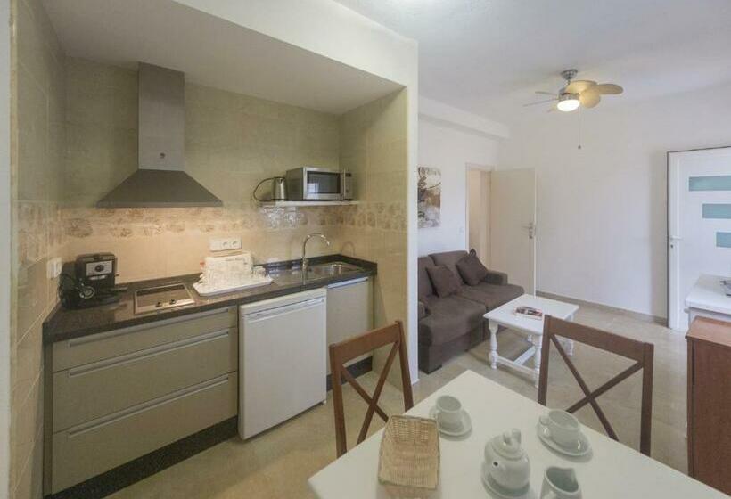 Es Garrovers  Formentera Break