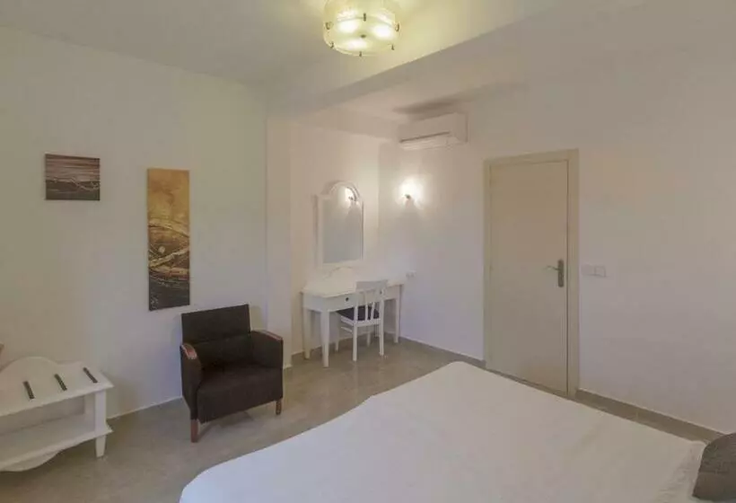 Es Garrovers  Formentera Break