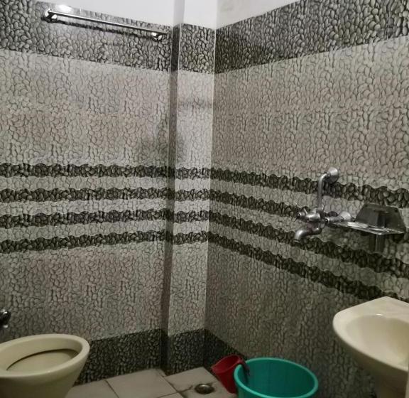 هتل 5th Element Deshraj