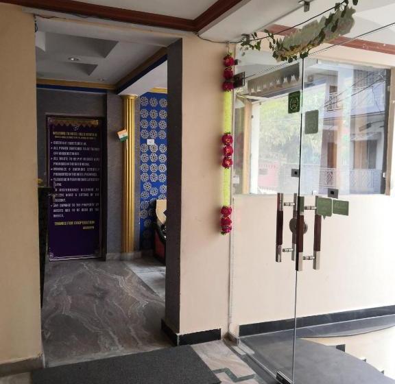 هتل 5th Element Deshraj