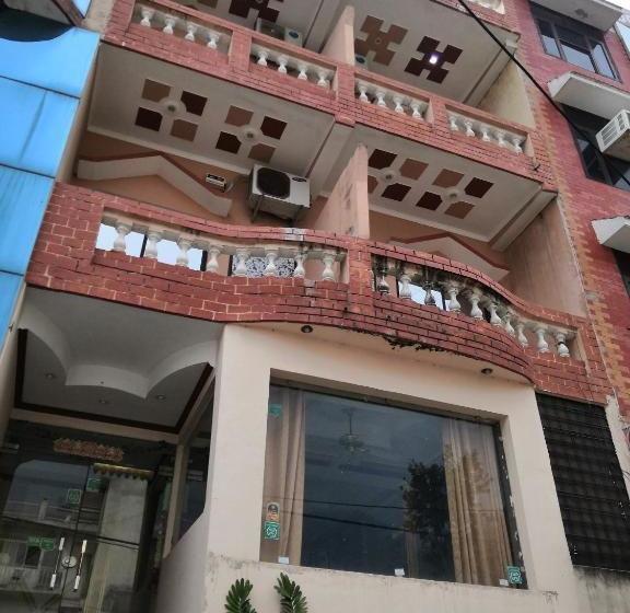 هتل 5th Element Deshraj