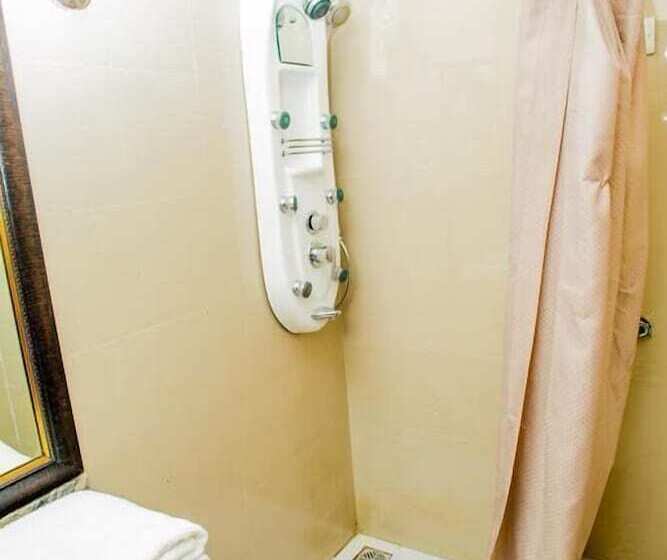 هتل Arriva Suites