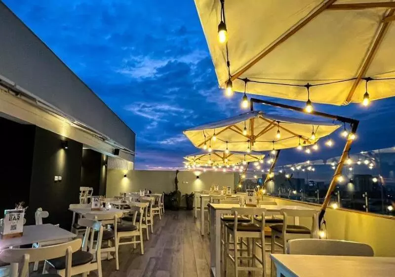 ホテル Ibis Styles Lima Benavides Miraflores