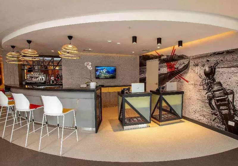 ホテル Ibis Styles Lima Benavides Miraflores