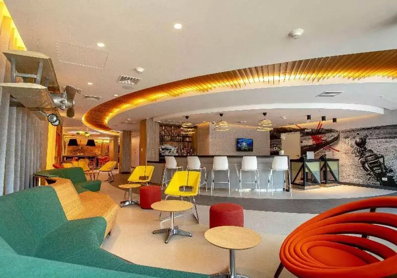 ホテル Ibis Styles Lima Benavides Miraflores
