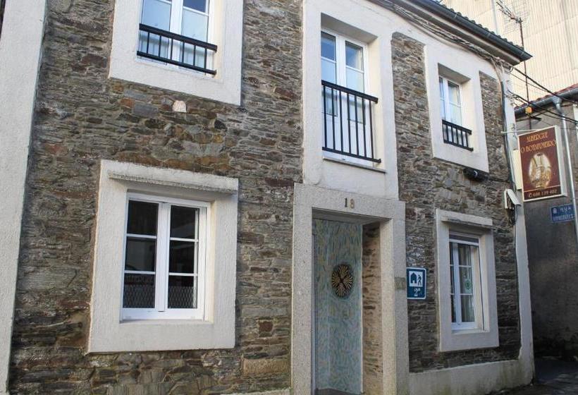 Albergue O Botafumeiro
