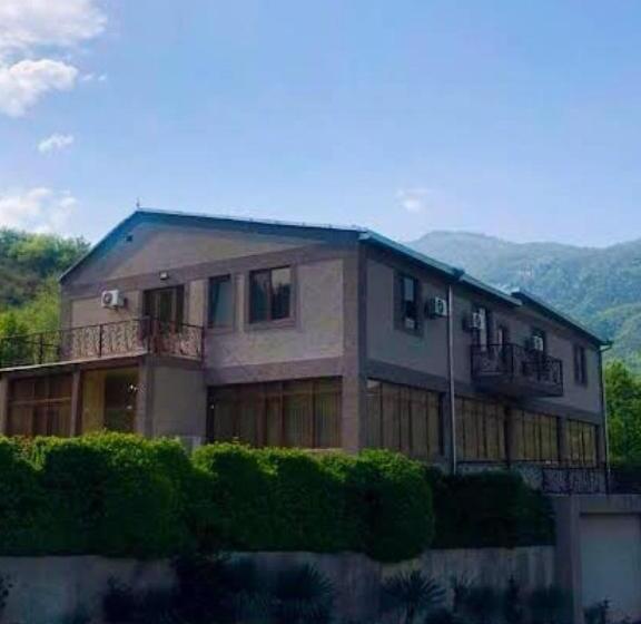 Hotel Ijevan Golden Resort