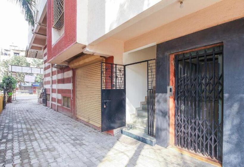 هتل Oyo 70336 Royal Orbit Blue