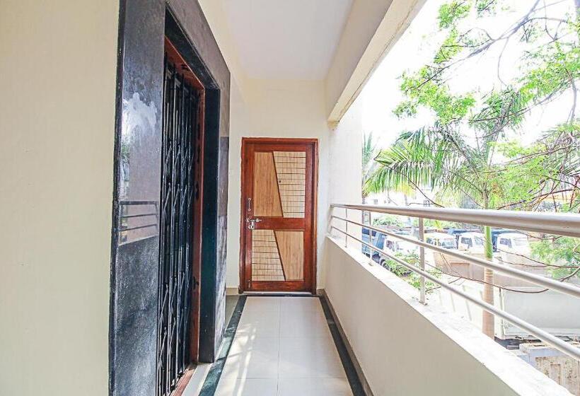 هتل Oyo 70336 Royal Orbit Blue