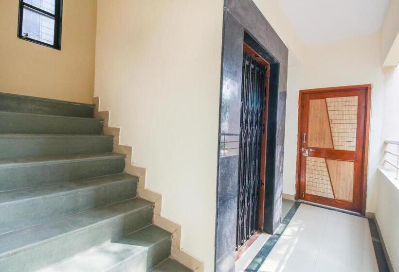 هتل Oyo 70336 Royal Orbit Blue