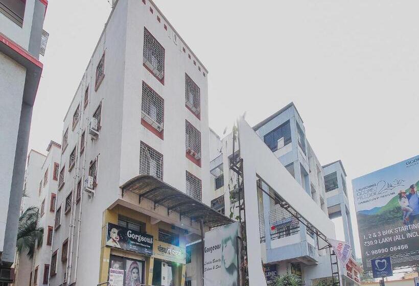 هتل Oyo 70336 Royal Orbit Blue